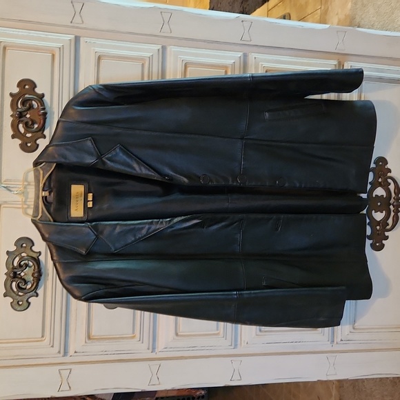 Jacket - Picture 1 of 2